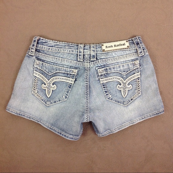 ROCK REVIVAL JEAN SHORTS BETTY ACID WASH DENIM RHINESTONE BLING SIZE 28 NEW
